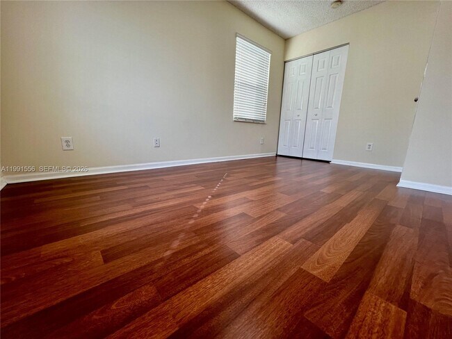 Building Photo - 10560 NW 57th Ct