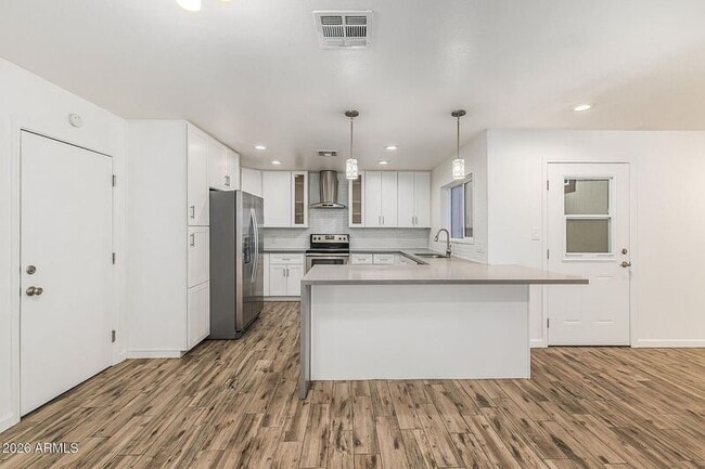 Building Photo - 937 N 85th St