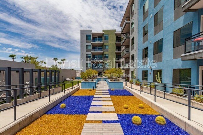 Building Photo - 3131 N Central Ave