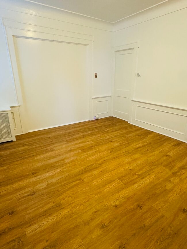 Building Photo - 183 Broad St