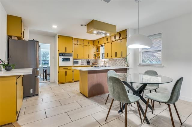 Building Photo - 2855 W 9th St