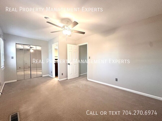 Building Photo - 2739 Von Thuringer Ct