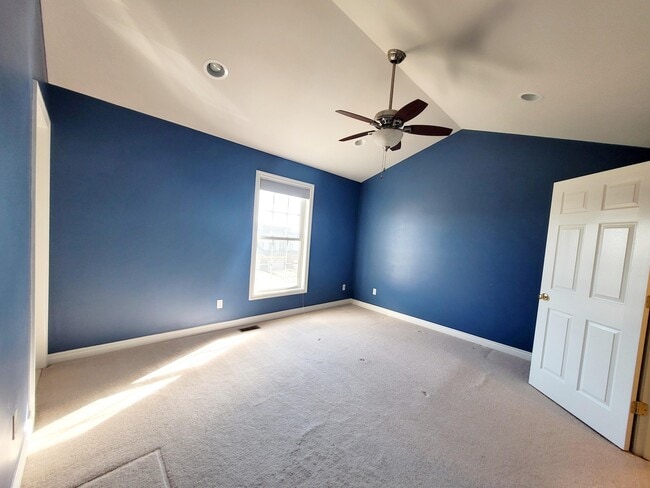 Building Photo - 45735 Graystone Ln