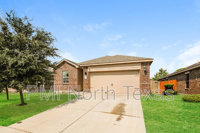 Building Photo - 330 Lavaca Dr