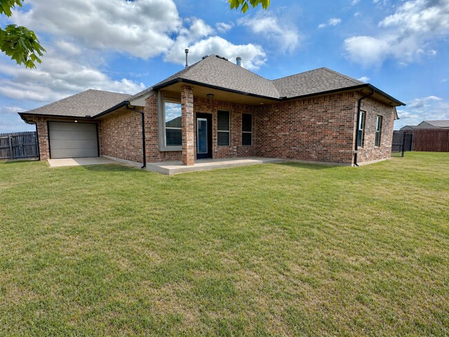 Building Photo - 709 Abilene Way