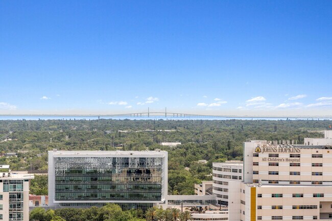 Building Photo - 400 Central Ave