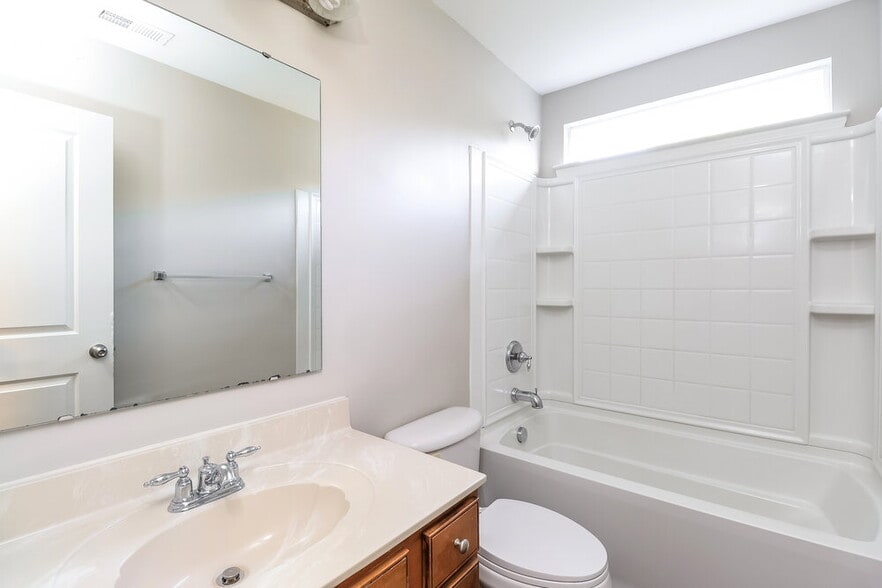 Building Photo - 5721 Verrazano Dr