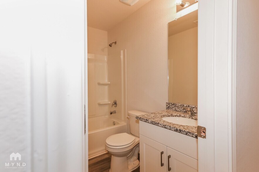 Building Photo - 13015 S Green Wing Cir