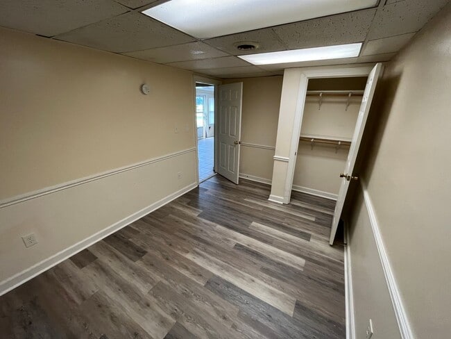Building Photo - 1078 Jonestown Rd
