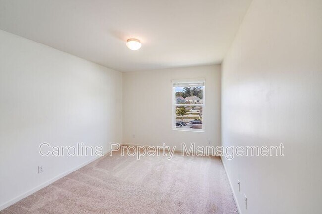 Building Photo - 12915 Hill Pine Rd
