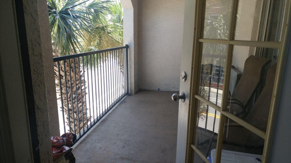 Balcony - 402 S Armenia Ave