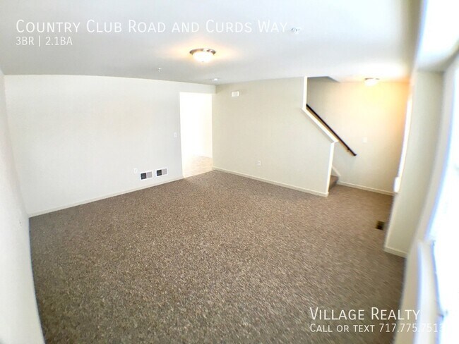 Building Photo - 705 Country Club Rd