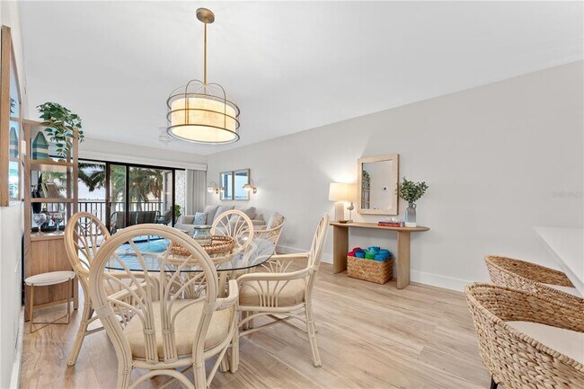 Building Photo - 6287 Bahia Del Mar Cir N