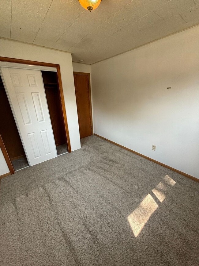 Building Photo - 1034 Pinos St
