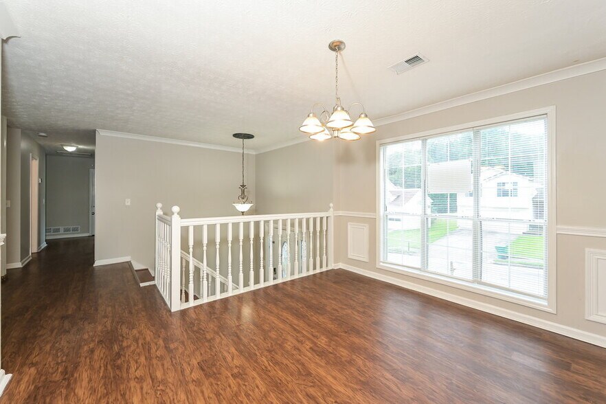 Building Photo - 2526 Riverwood Spg