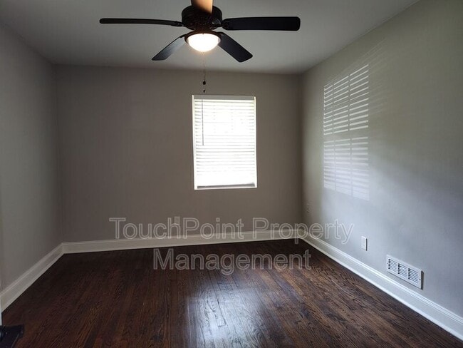 Building Photo - 3401 Bonaire Dr