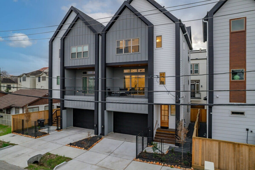 Building Photo - 2315 Sherwin St