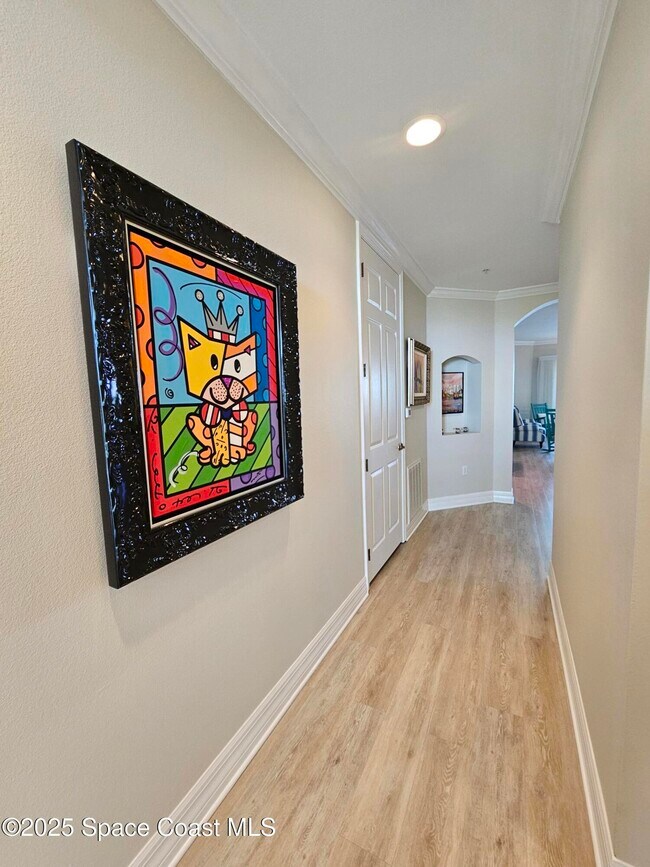 Building Photo - 590 S Banana River Dr