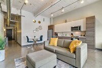 Building Photo - 500 S Ervay St