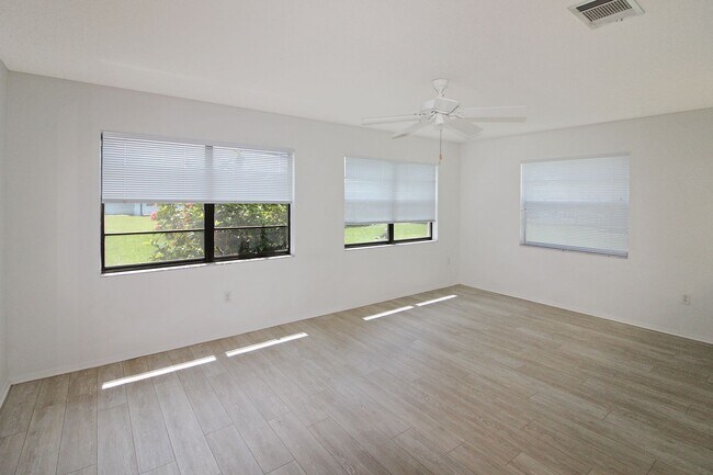 Building Photo - Venice East Annual Home for Rent
