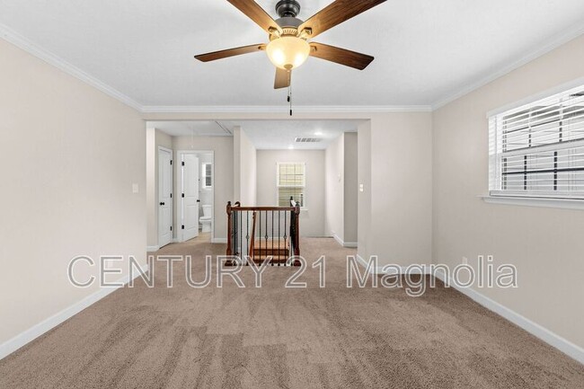 Building Photo - 302 Dorn St