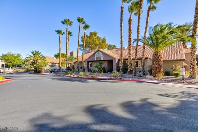 Building Photo - 5058 S Rainbow Blvd