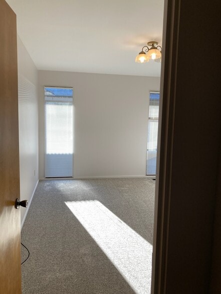 Building Photo - 6007 74th St NE