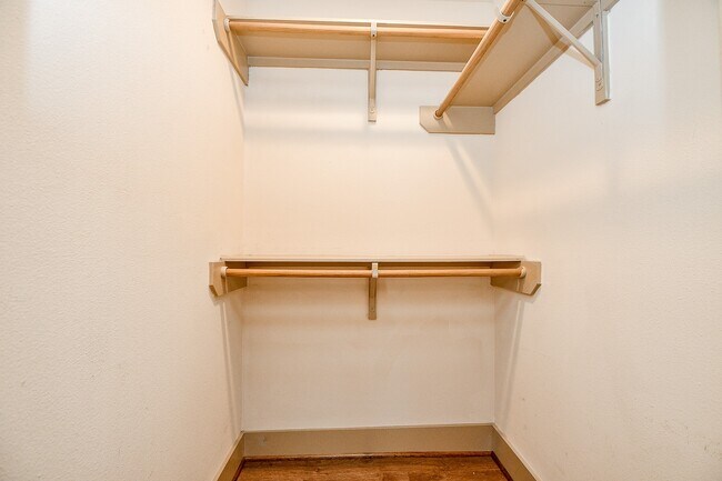 Building Photo - 1009 Enid St