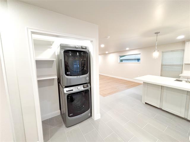 Building Photo - 2109 Highwood Dr