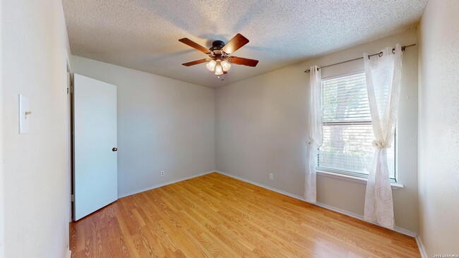 Building Photo - 2210 Muddy Peak Dr