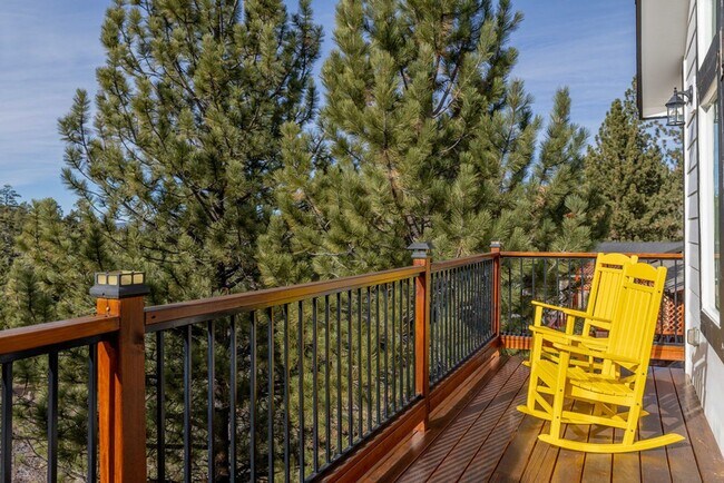 Building Photo - Stunning 4-Bedroom Home with Amazing Views, EV Charger & Solar in Big Bear!