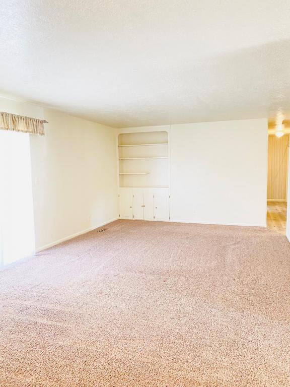 Building Photo - 1920 Sabin Dr