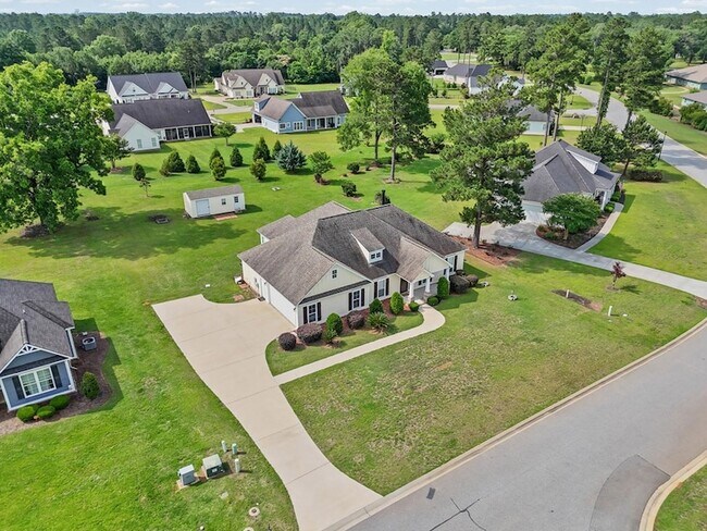Building Photo - 128 Thistledown Dr