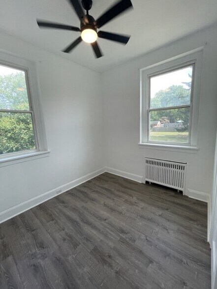 Building Photo - 126 Norwood St