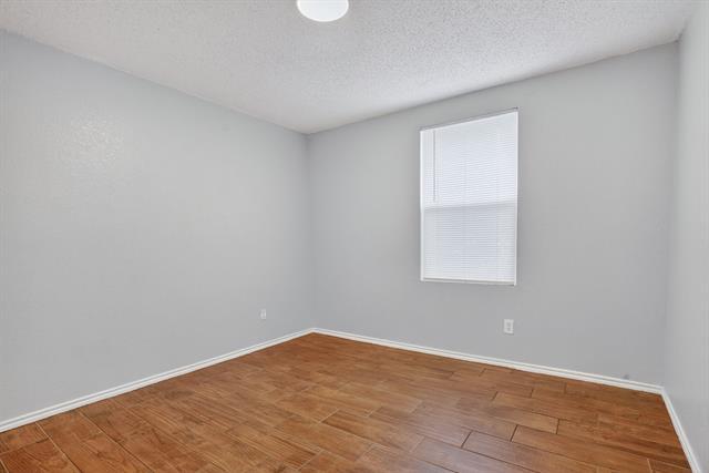 Building Photo - 1435 Queen Annes Dr