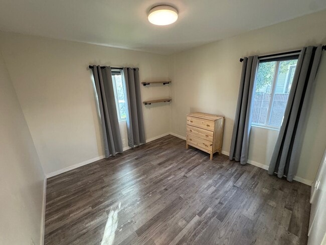 Building Photo - **COMING SOON**  CHARMING LAKEWOOD HOME!