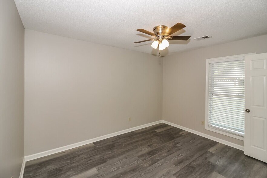 Building Photo - 1365 Sandy Stone Ln