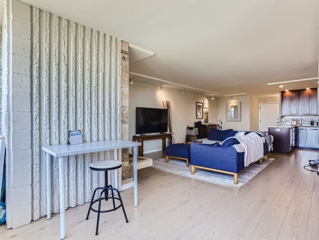 Building Photo - Cheesman Park Condo With Breathtaking Views!