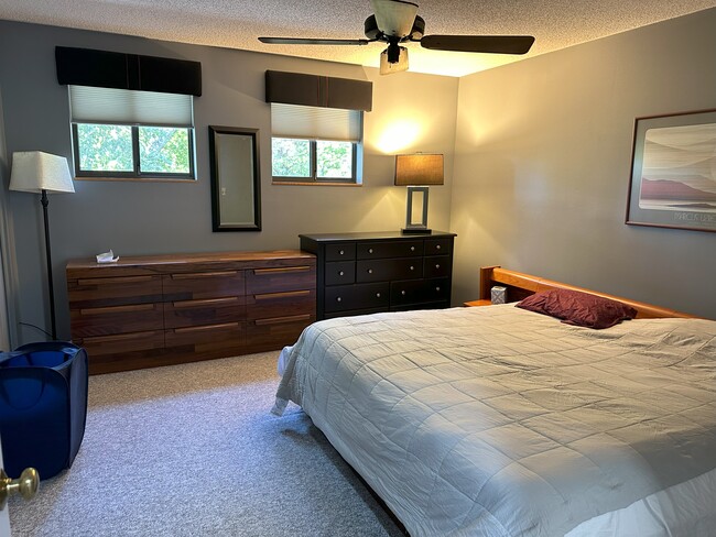 Master Bedroom - 7737 Country Club Rd