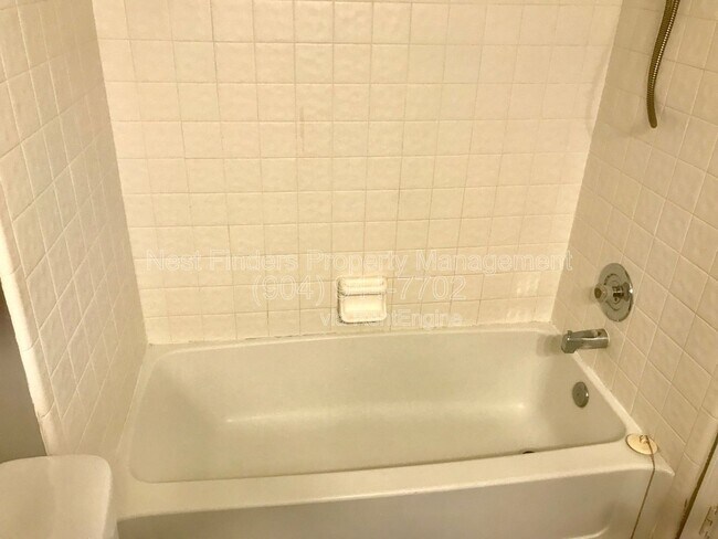 Building Photo - 7623 Baymeadows Cir W