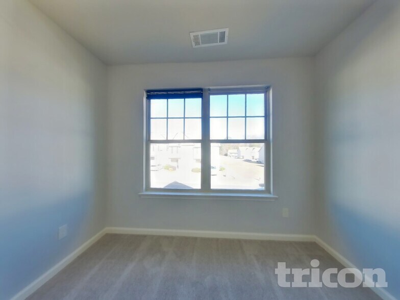 Building Photo - 371 Turtle Creek Dr