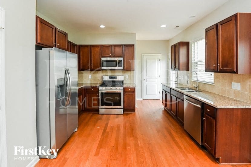 Building Photo - 4637 Triumph Dr SW