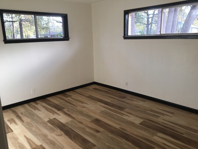 Building Photo - 4455 Singleton Rd