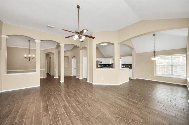 Building Photo - 1603 Martin Lake Dr
