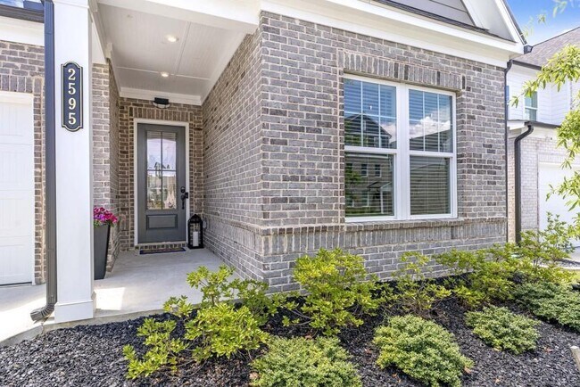 Building Photo - 2595 Whistler Wy NE