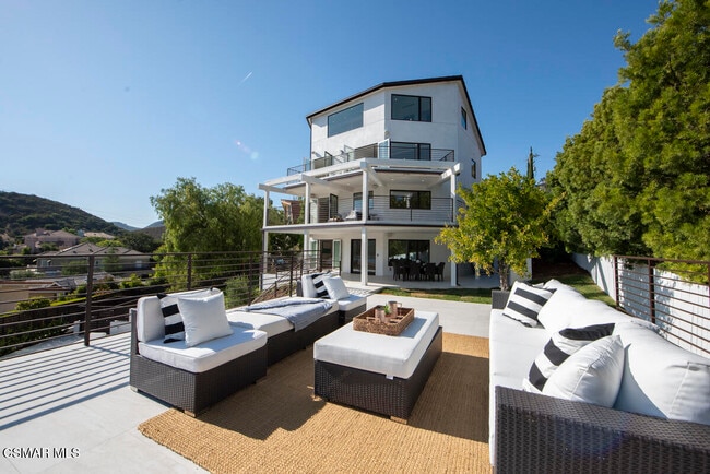 Building Photo - 290 Lake Sherwood Dr