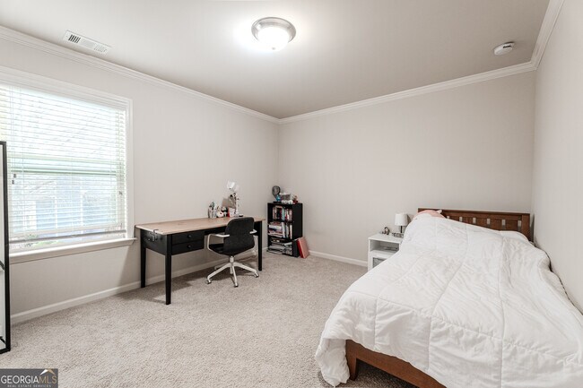 Building Photo - 801 Village Field Ct NW