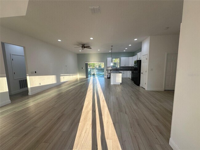 Building Photo - 1105 St Nicholas Ave