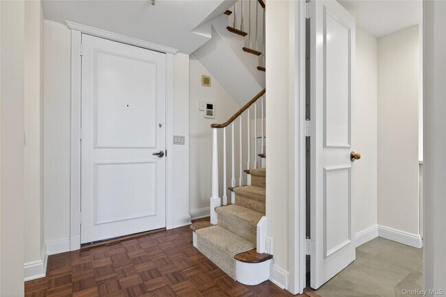 Building Photo - 111 Cherry Valley Ave