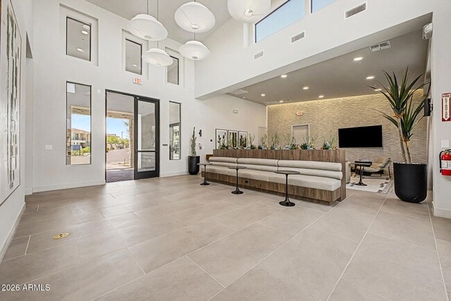 Building Photo - 2121 W Sonoran Desert Dr